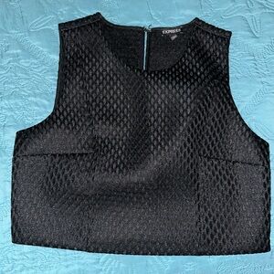 Express. Size M black crop top